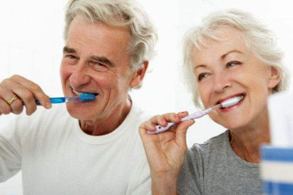 老人口腔疾病 老人防治口腔疾病 老年健康