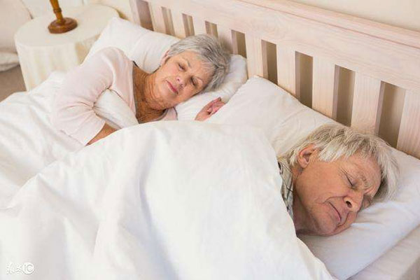 老年人睡眠能养生 老年人睡眠的时长 老年人睡眠禁忌