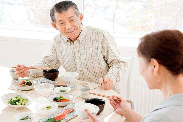 老年人食欲下降的原因 多吃生姜可以驱寒 老年人养生保健
