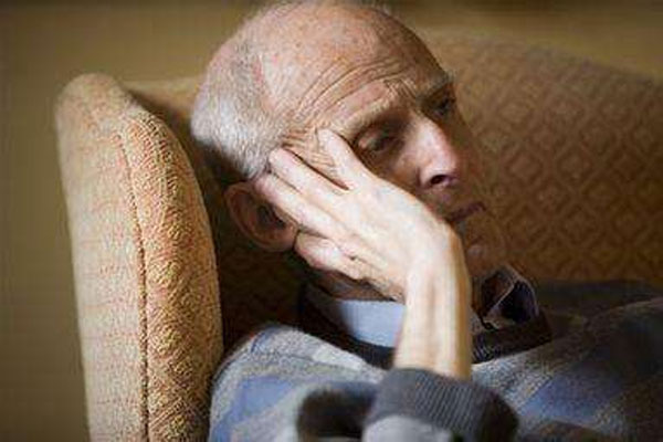 空巢老年人的心理 空巢老年人独居的危害