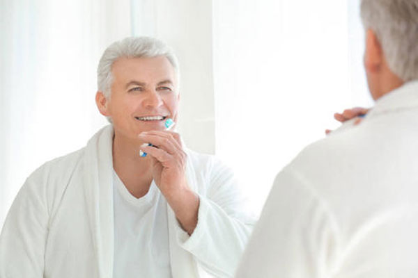 老人牙齿保健注意的事项 老人牙齿保健需要注意的事项