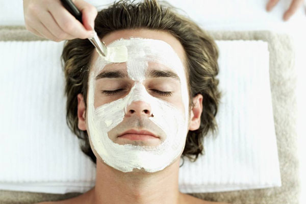 毛孔粗大的男性,皮肤护理要重视,收缩毛孔面膜