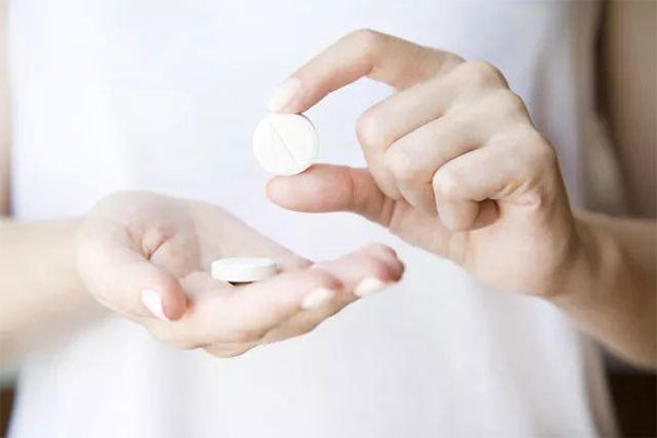 钙制剂该怎么选择和使用 使用钙制剂需避免的问题 选择使用钙制剂的注意事项