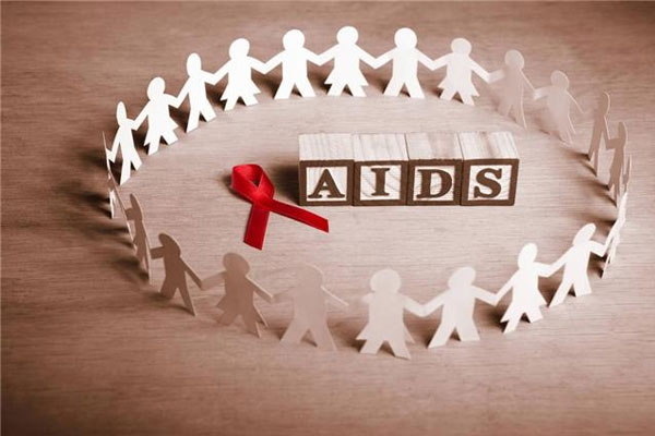 关爱艾滋病患者