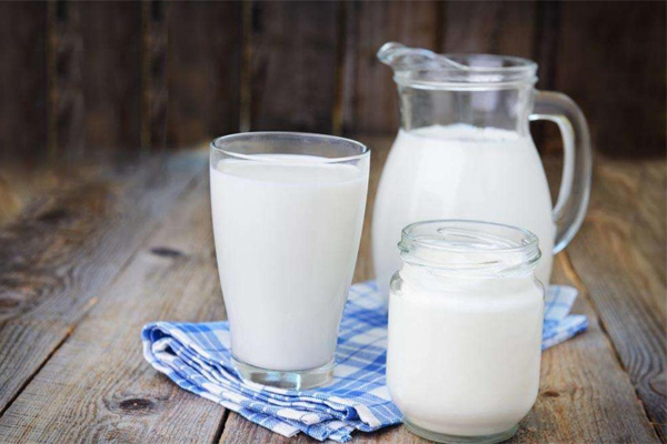 喝牛奶补钙