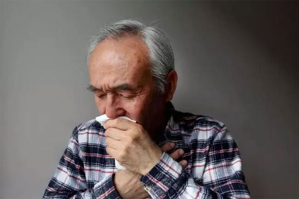 老年人阵发性哮喘的症状