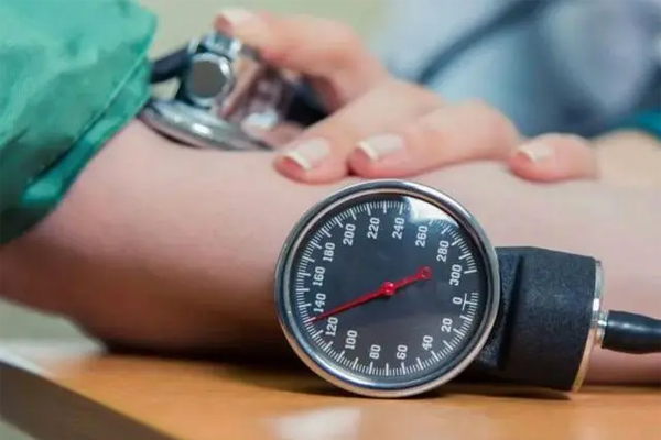 高血压会伤害身体的哪些器官？