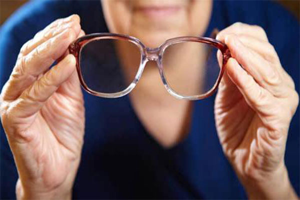 老年人视力下降 老年疾病 视力下降 老年人增肌